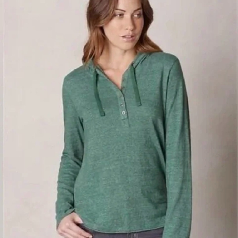 Prana Woman’s Devan Henley Long Sleeve Hoodie in Mineral Green, Size Medium.